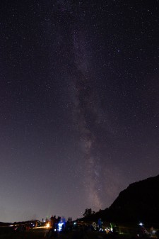 街の灯りが届かない漆黒の闇に包まれる「谷川岳」天神平で、星の鑑賞会が開催されます。『天の川を見たことがありますか?』